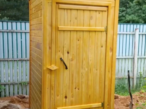 Дачный туалет «Стандарт» на участке